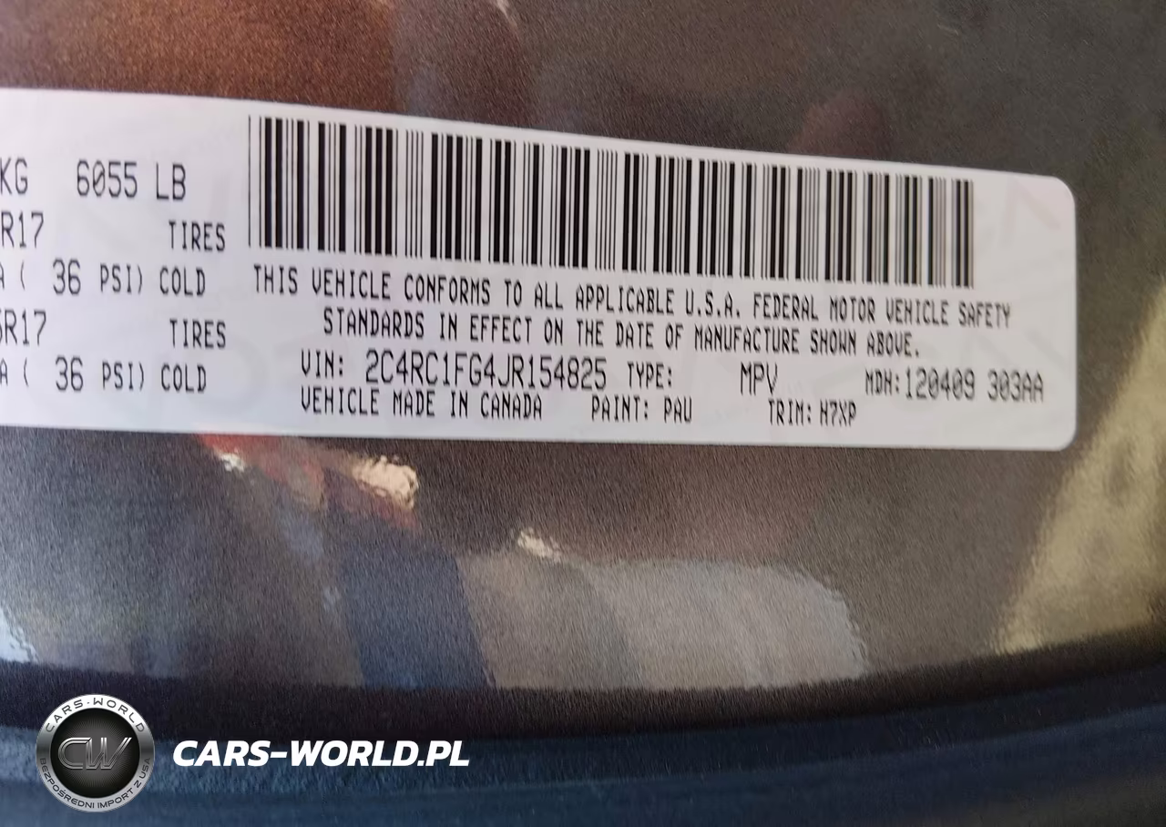 2018 Chrysler Pacifica Touring Plus VIN:2C4RC1FG4JR154825 - 9
