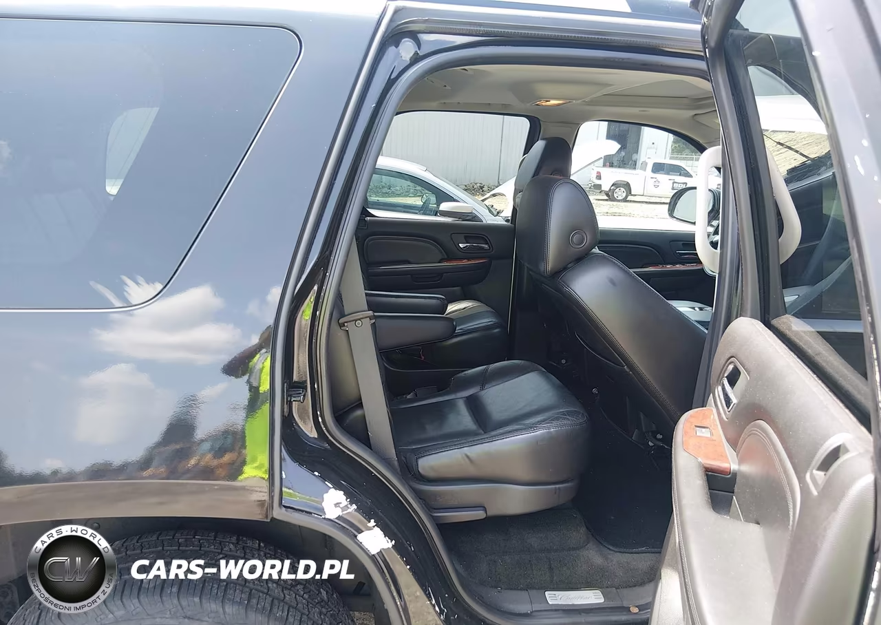 2007 Cadillac Escalade VIN:1GYEC63877R308039 - 8
