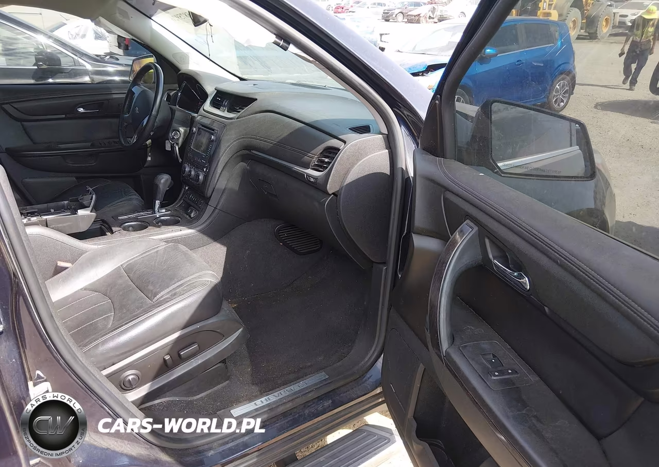 2017 Chevrolet Traverse Premier VIN:1GNKRJKD8HJ168275 - 5