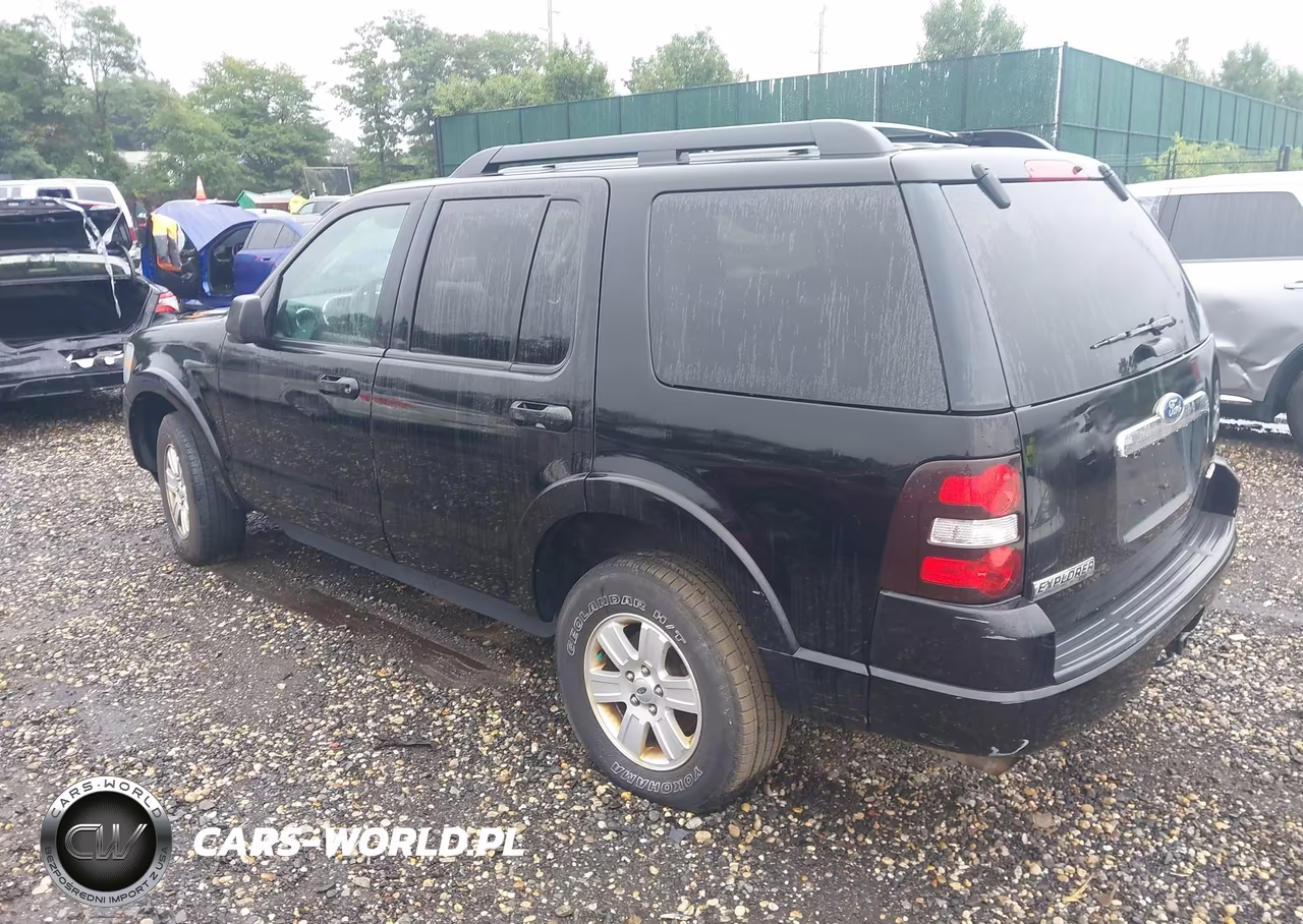 2010 Ford Explorer Xlt VIN:1FMEU7DE6AUA66793 - 3