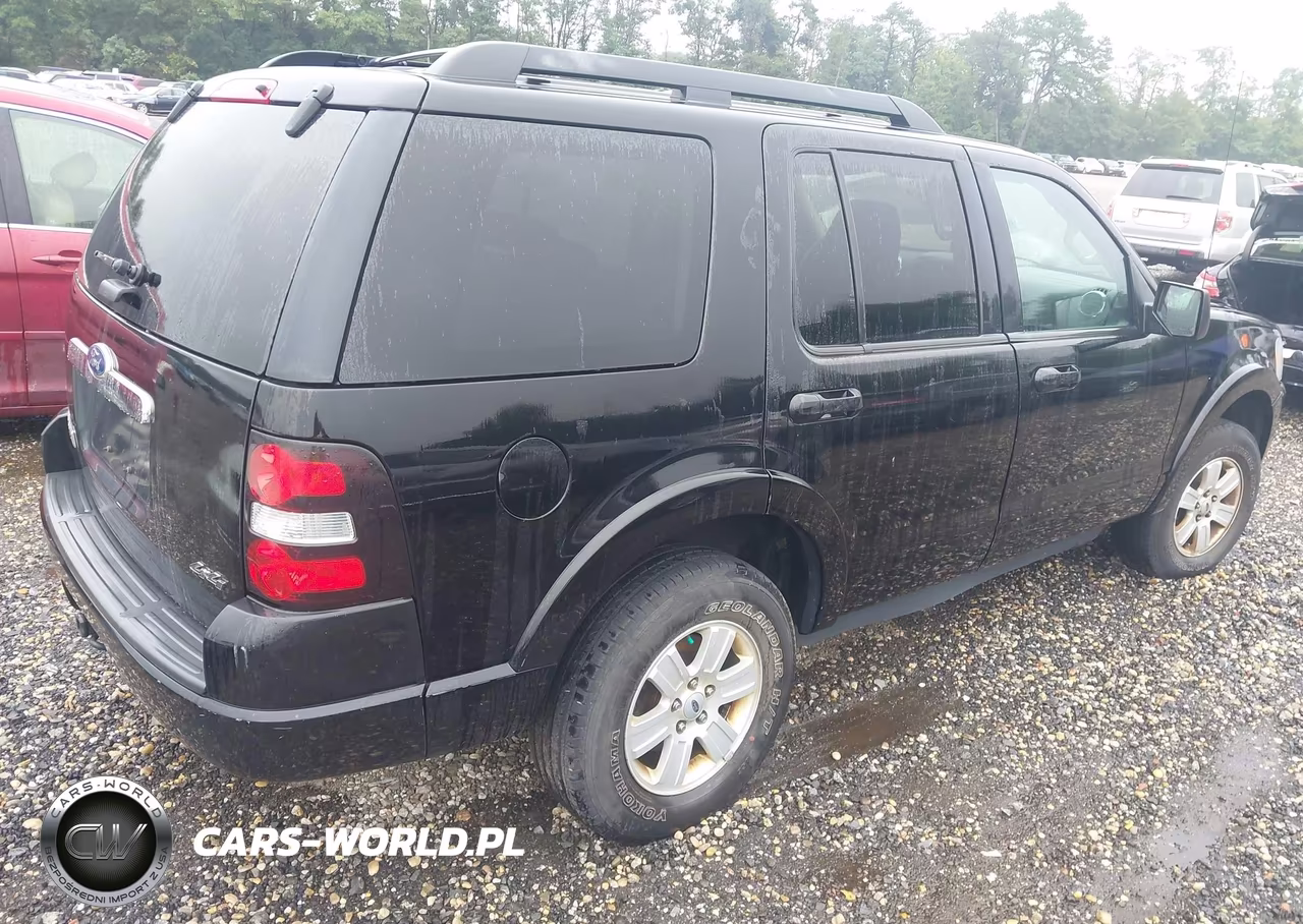 2010 Ford Explorer Xlt VIN:1FMEU7DE6AUA66793 - 4