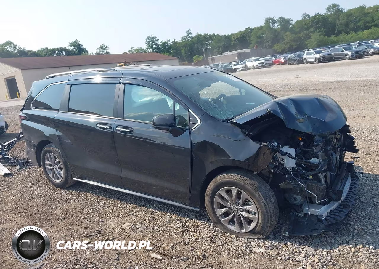2026 Toyota Sienna Xle VIN:5TDYRKEC0TS324879 - 13