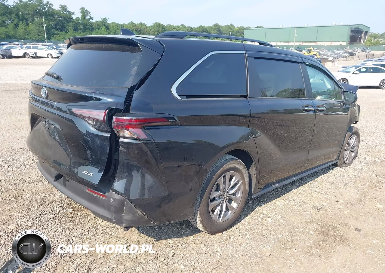 2026 Toyota Sienna Xle VIN:5TDYRKEC0TS324879 - 4