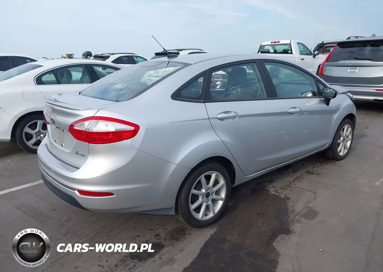 2018 Ford Fiesta Se VIN:3FADP4BJ9JM132155 - 4