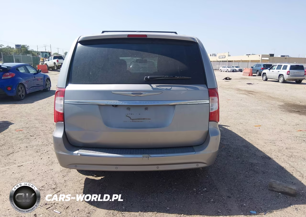 2015 Chrysler Town & Country Touring-L VIN:2C4RC1CG5FR602808 - 16