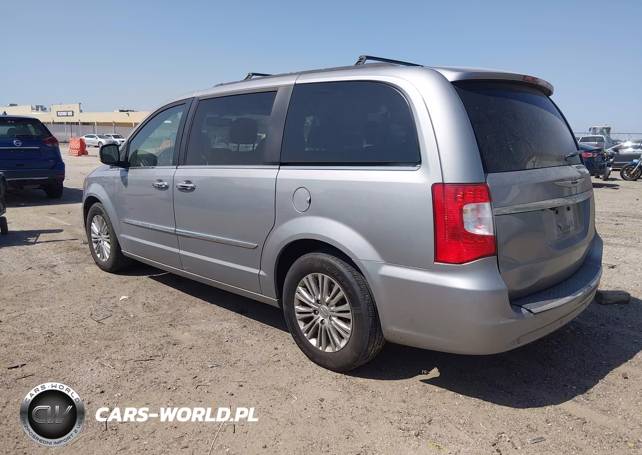 2015 Chrysler Town & Country Touring-L VIN:2C4RC1CG5FR602808 - 3