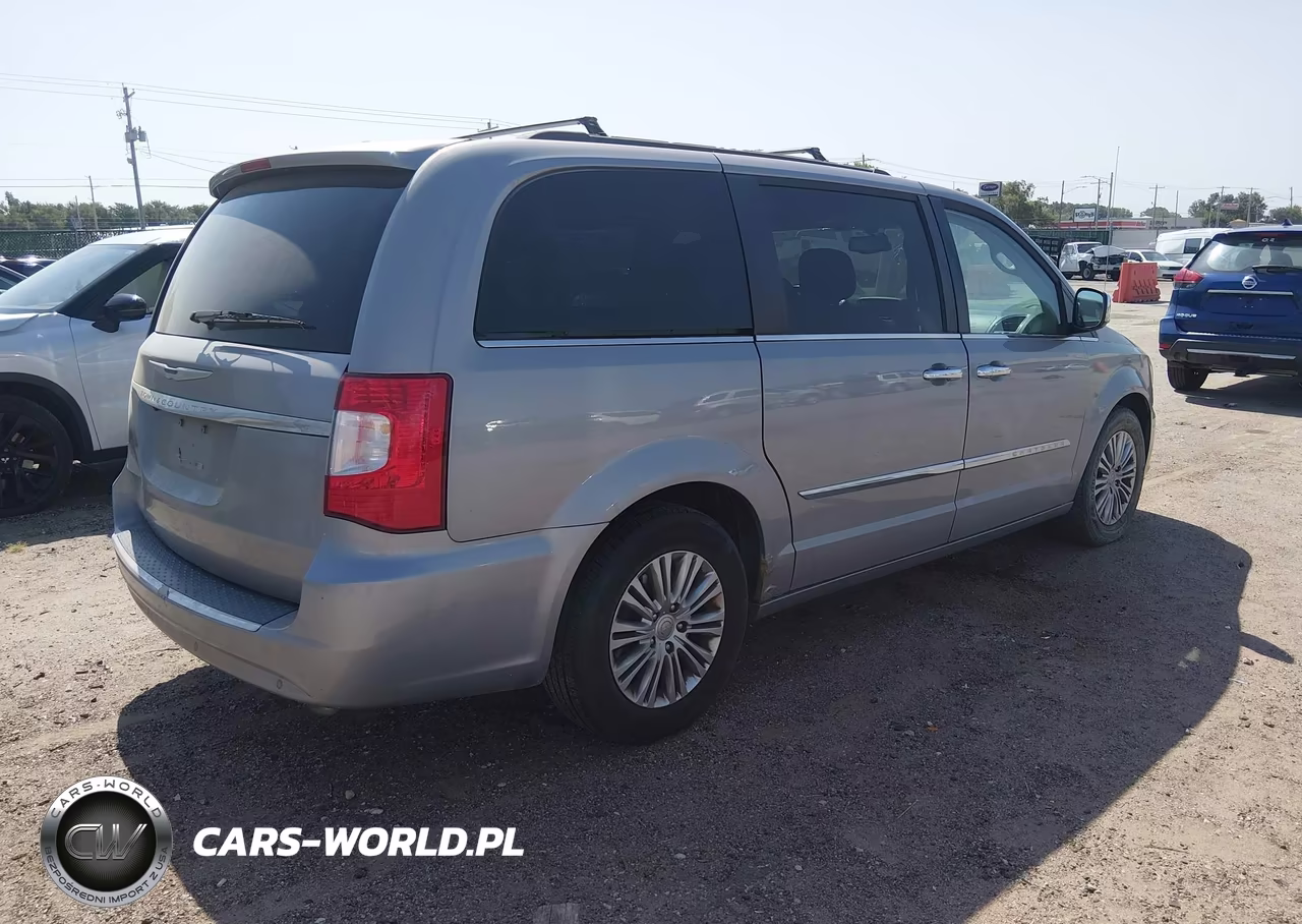 2015 Chrysler Town & Country Touring-L VIN:2C4RC1CG5FR602808 - 4