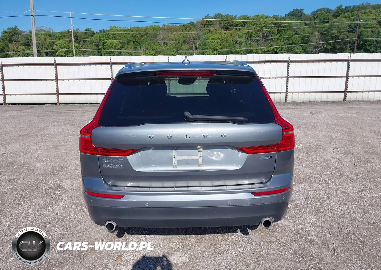 2018 Volvo Xc60 T5 Momentum VIN:YV4102RK3J1095635 - 17