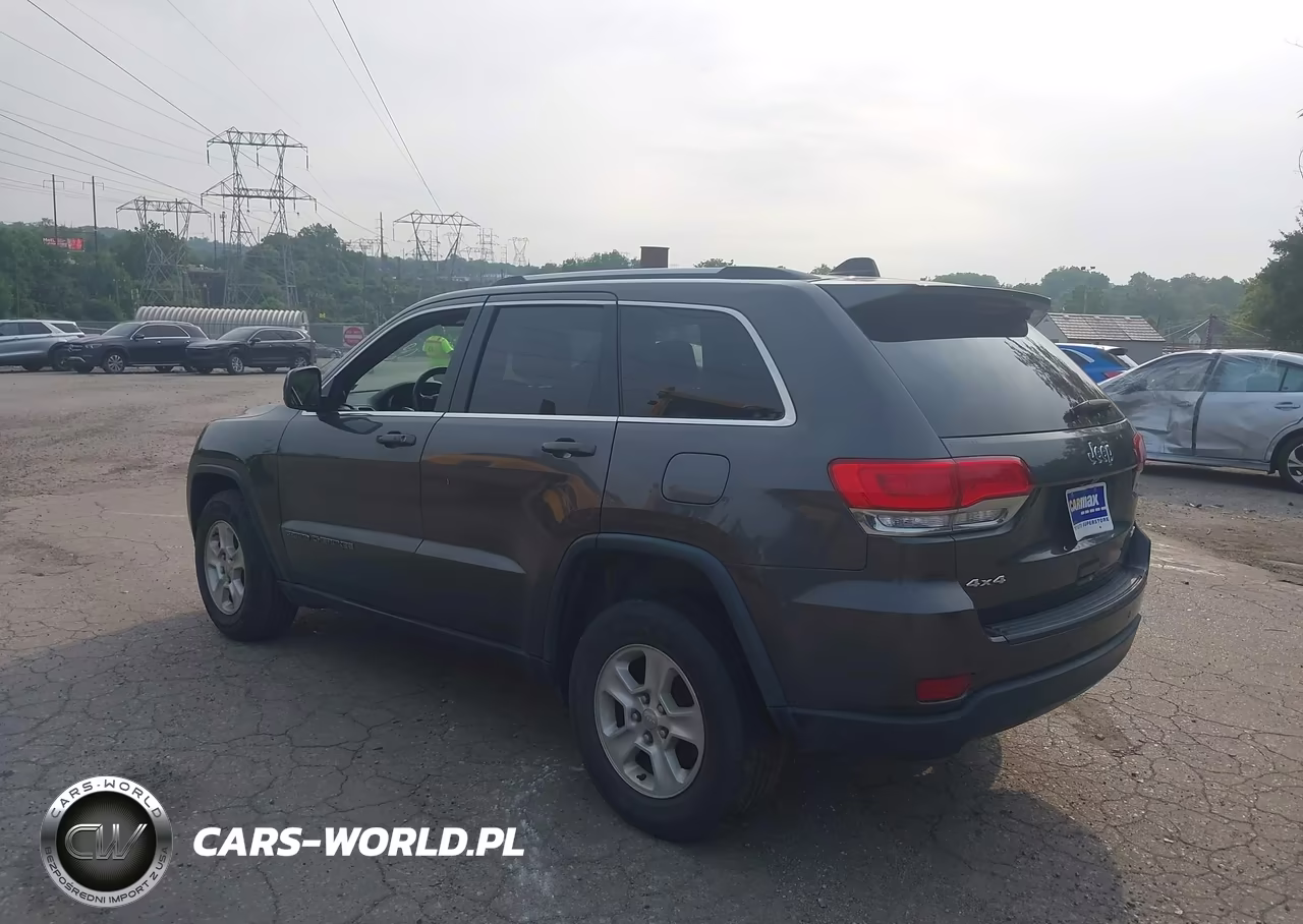 2017 Jeep Grand Cherokee Laredo VIN:1C4RJFAG8HC751120 - 3