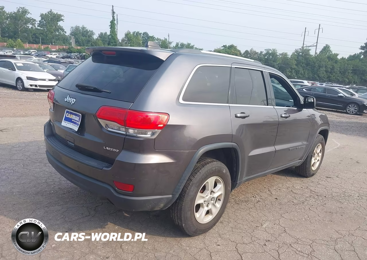 2017 Jeep Grand Cherokee Laredo VIN:1C4RJFAG8HC751120 - 4
