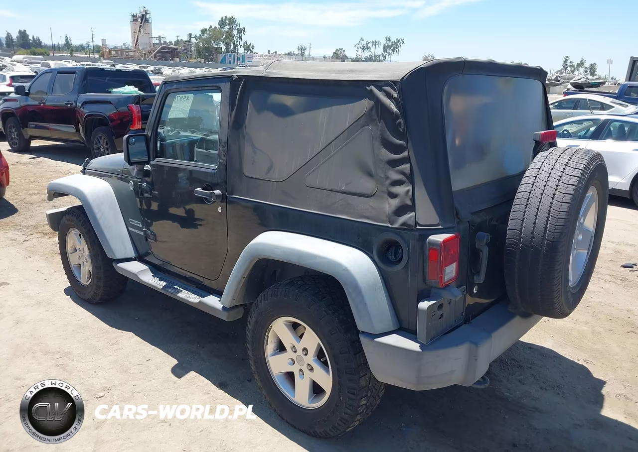 2012 Jeep Wrangler VIN:1C4AJWAG4CL138160 - 3
