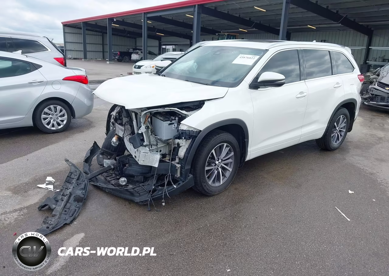 2018 Toyota Highlander Xle VIN:5TDJZRFH7JS531402 - 2