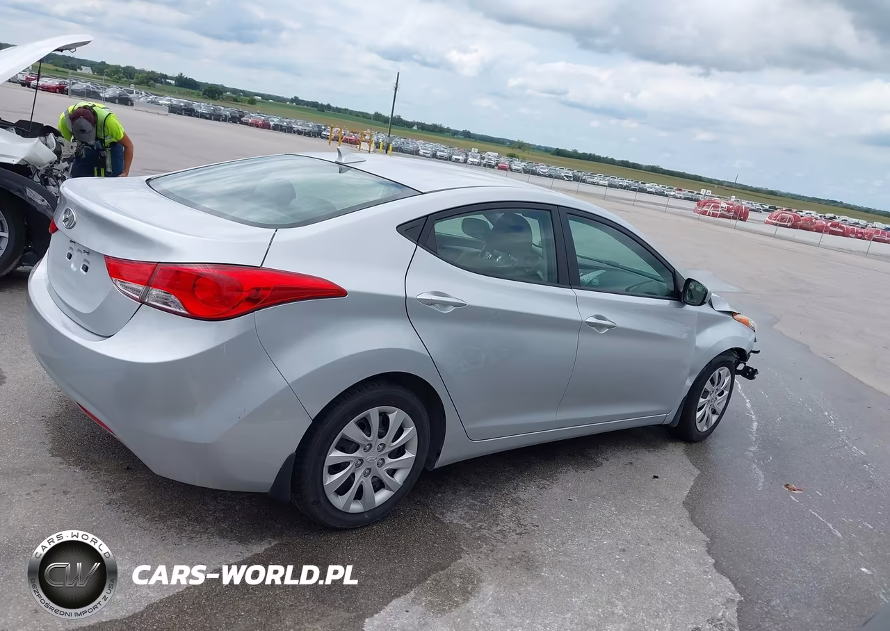 2013 Hyundai Elantra Gls VIN:5NPDH4AEXDH178387 - 14