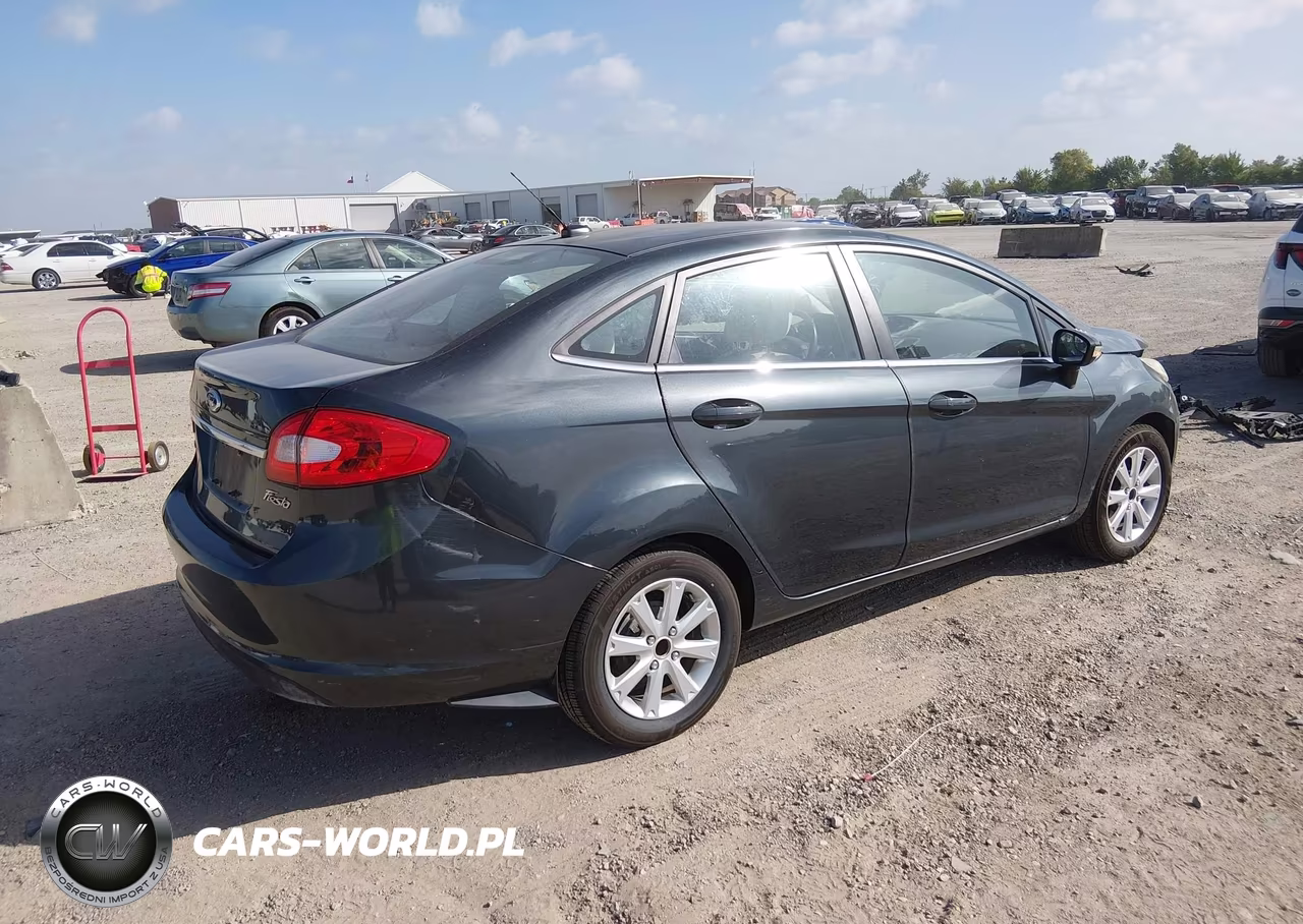 2011 Ford Fiesta Sel VIN:3FADP4CJ8BM186675 - 4