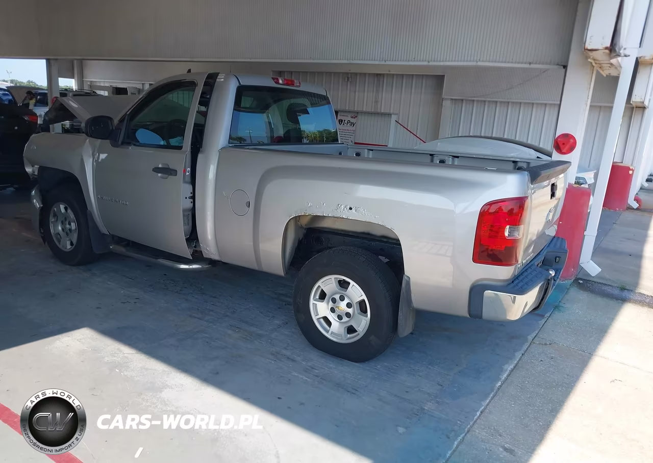 2008 Chevrolet Silverado 1500 Work Truck VIN:1GCEC14X68Z315046 - 3