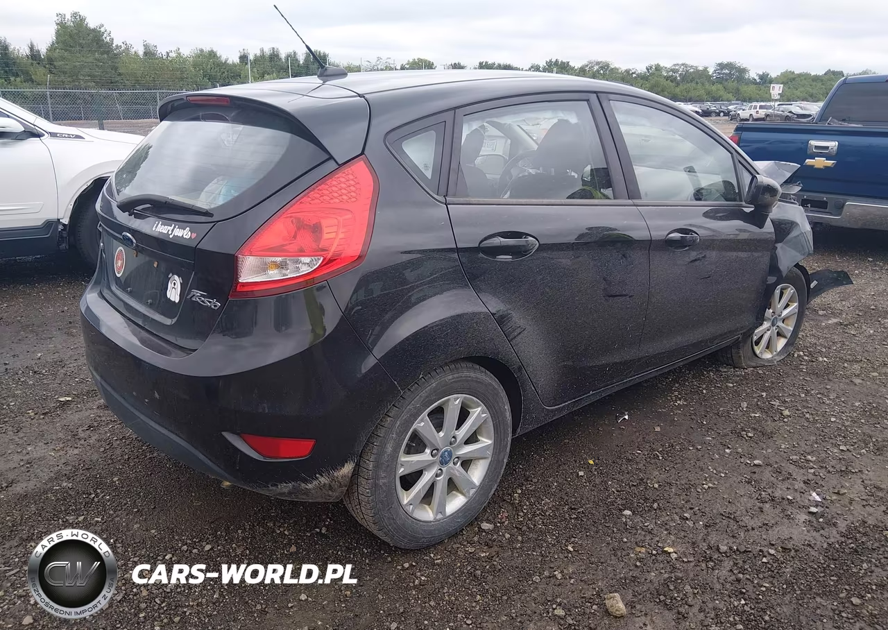 2011 Ford Fiesta Se VIN:3FADP4EJ3BM147974 - 4