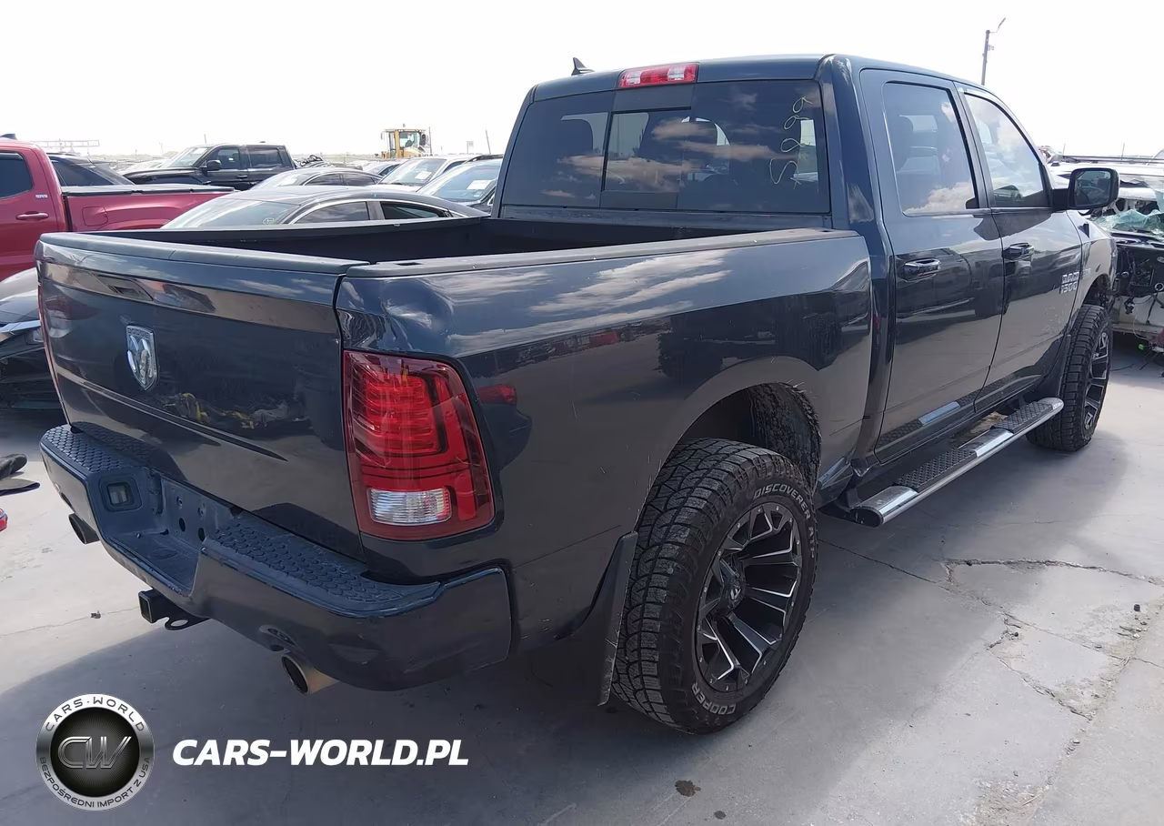 2016 Ram 1500 Sport VIN:1C6RR7MT7GS265899 - 4