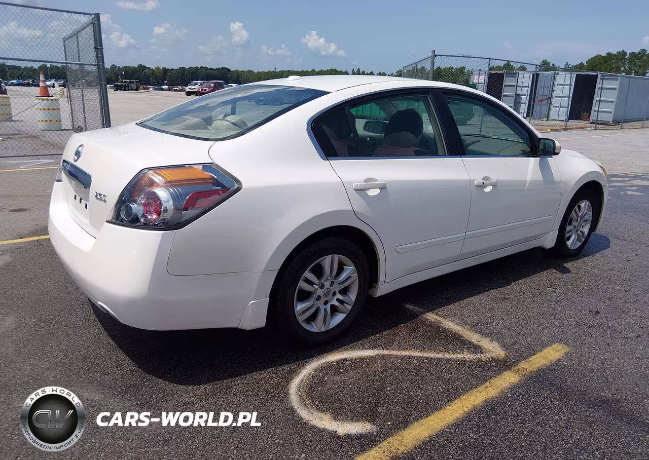 2010 Nissan Altima 2.5 S VIN:1N4AL2APXAN408941 - 4