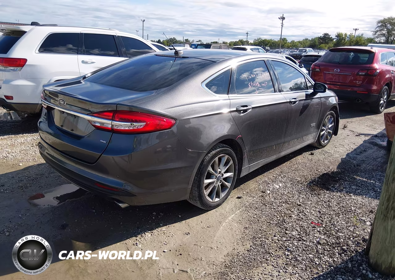 2017 Ford Fusion Energi Se Luxury VIN:3FA6P0PU9HR281263 - 4