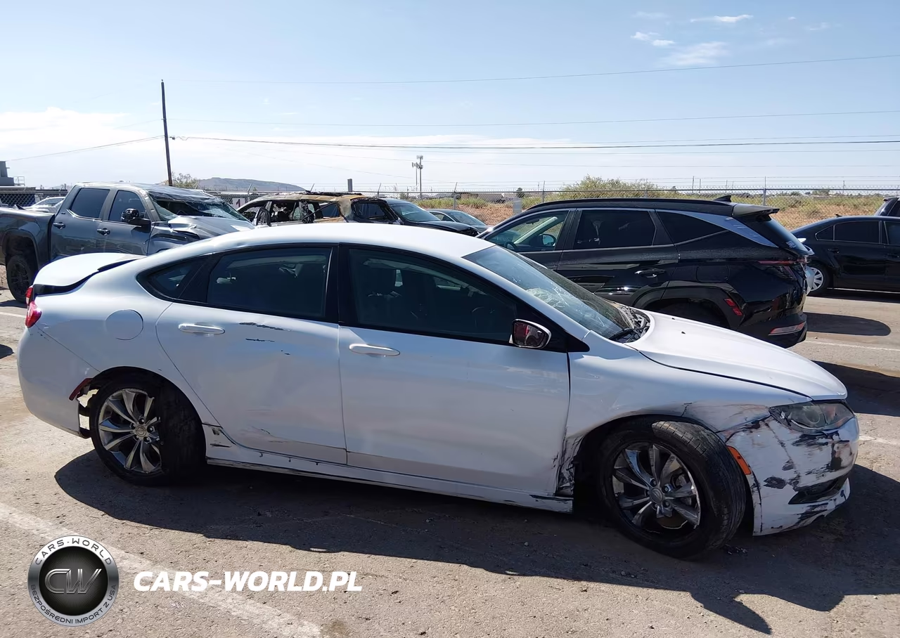 2015 Chrysler 200 S VIN:1C3CCCBB5FN634439 - 12