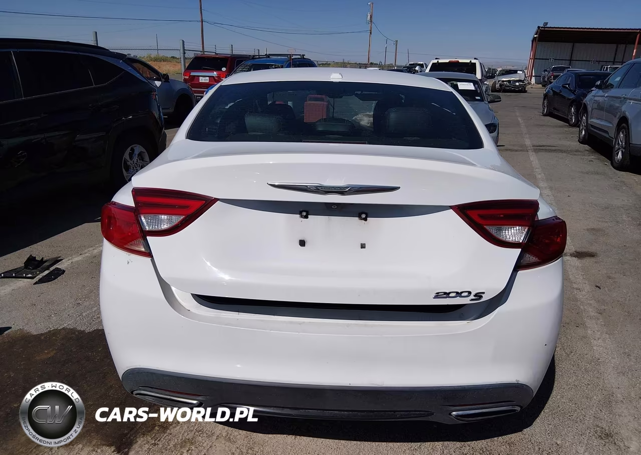 2015 Chrysler 200 S VIN:1C3CCCBB5FN634439 - 15