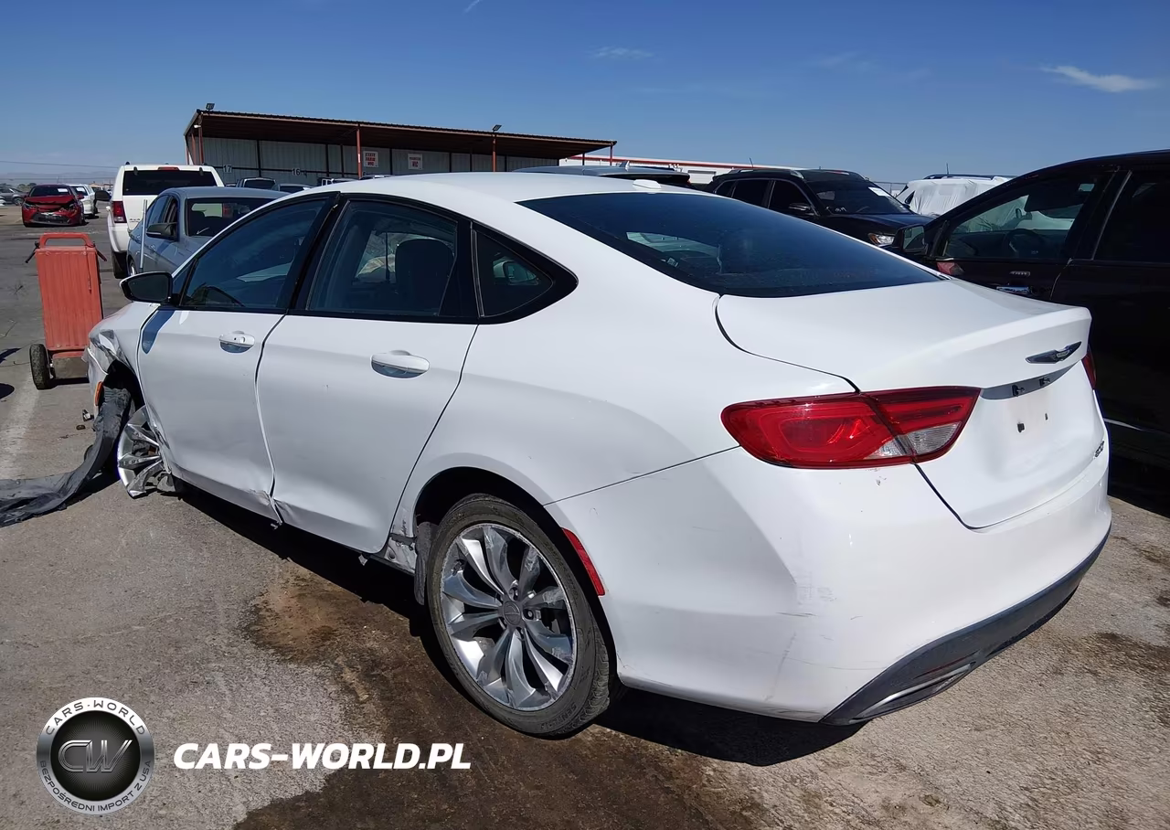 2015 Chrysler 200 S VIN:1C3CCCBB5FN634439 - 3