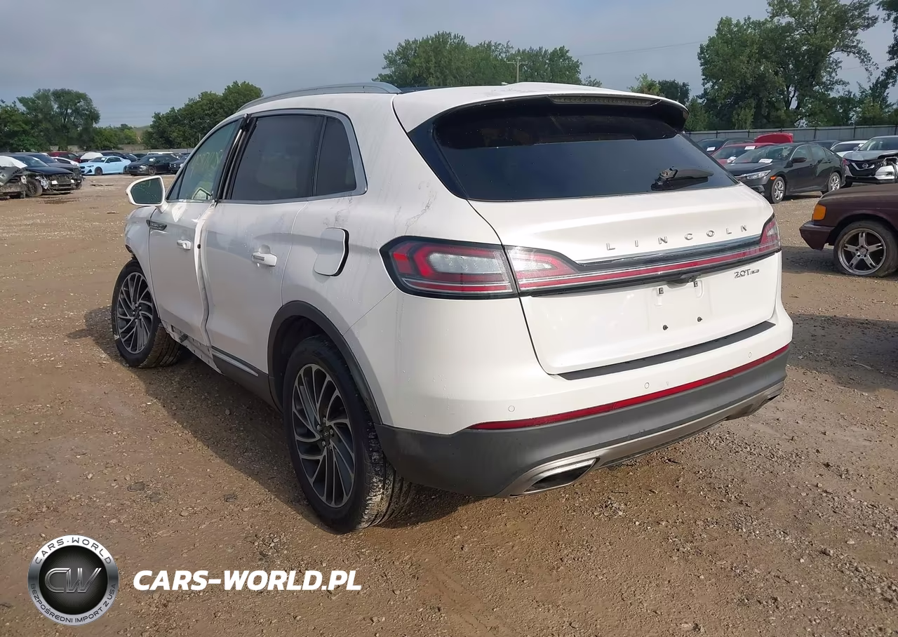2019 Lincoln Nautilus Reserve VIN:2LMPJ8L98KBL13688 - 3