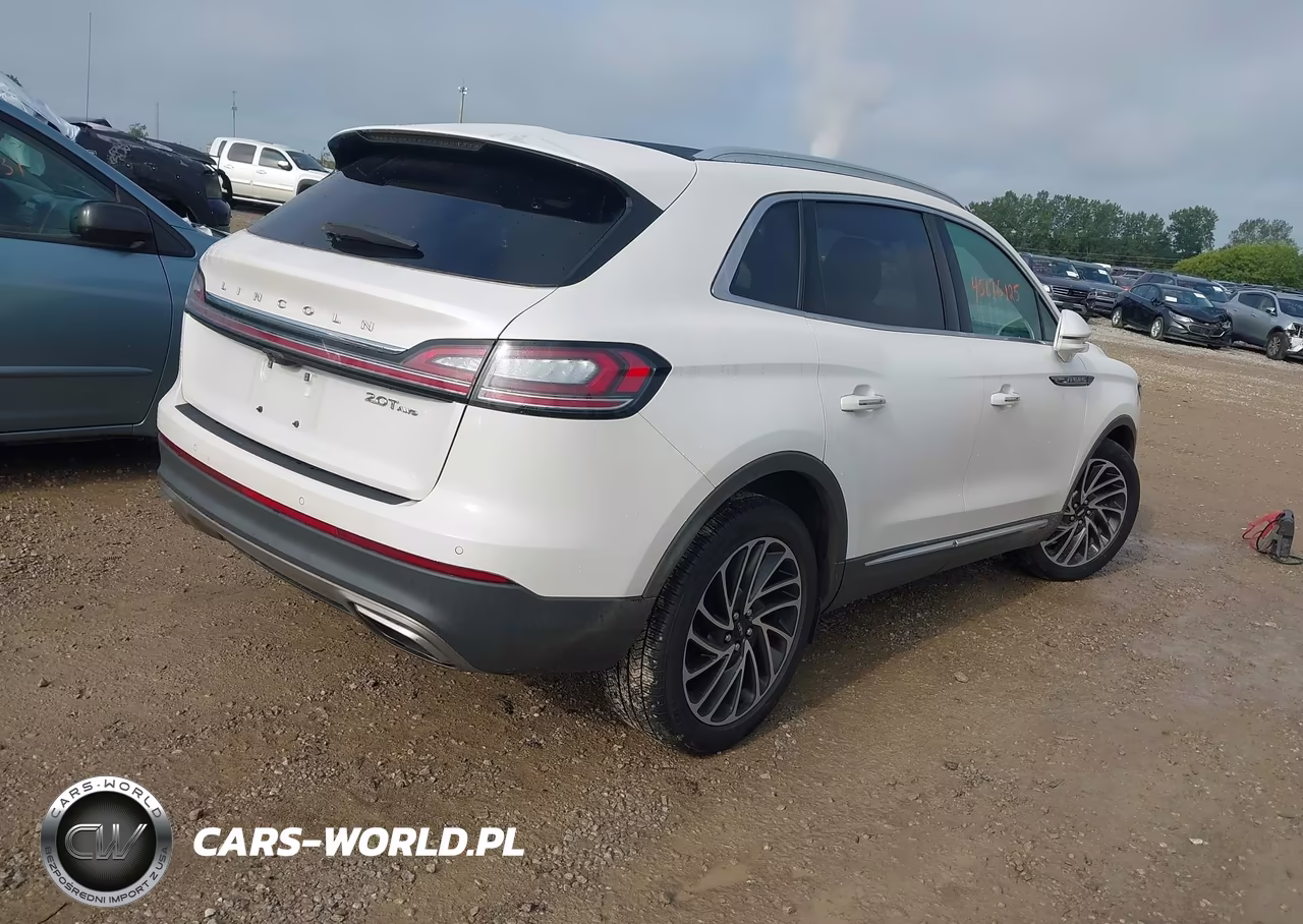2019 Lincoln Nautilus Reserve VIN:2LMPJ8L98KBL13688 - 4