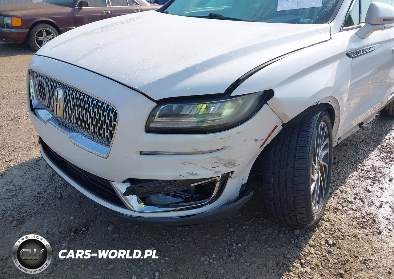 2019 Lincoln Nautilus Reserve VIN:2LMPJ8L98KBL13688 - 6