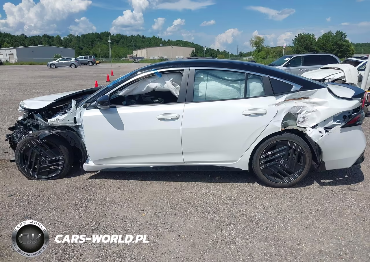 2026 Nissan Sentra Sr VIN:3N1AB9DV1TY214467 - 13