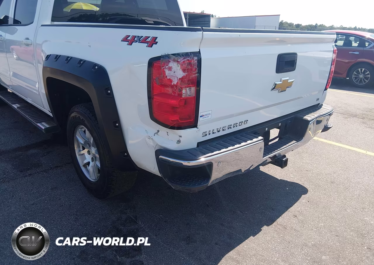 2018 Chevrolet Silverado 1500 1Lt VIN:3GCUKREH9JG301233 - 6