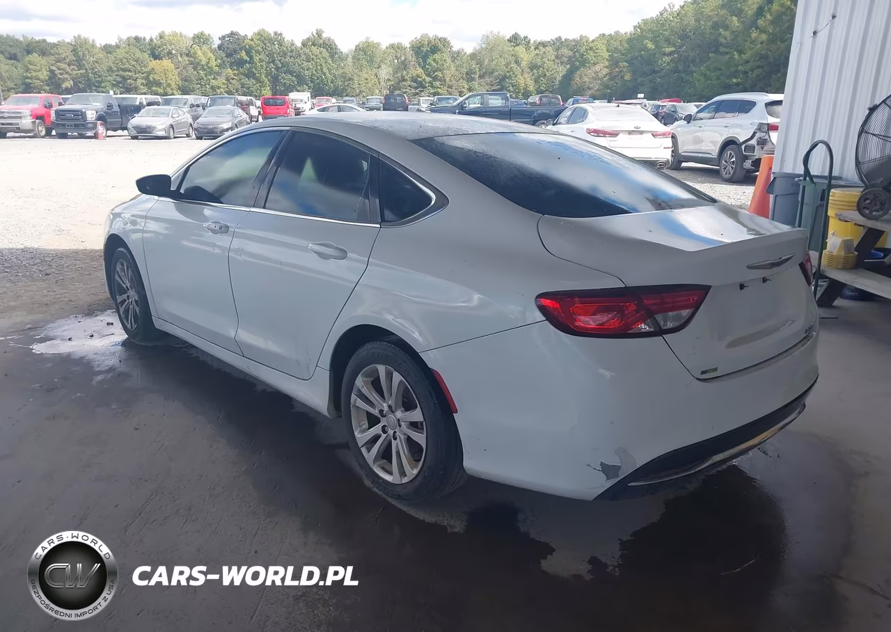 2015 Chrysler 200 Limited VIN:1C3CCCAB5FN570128 - 3
