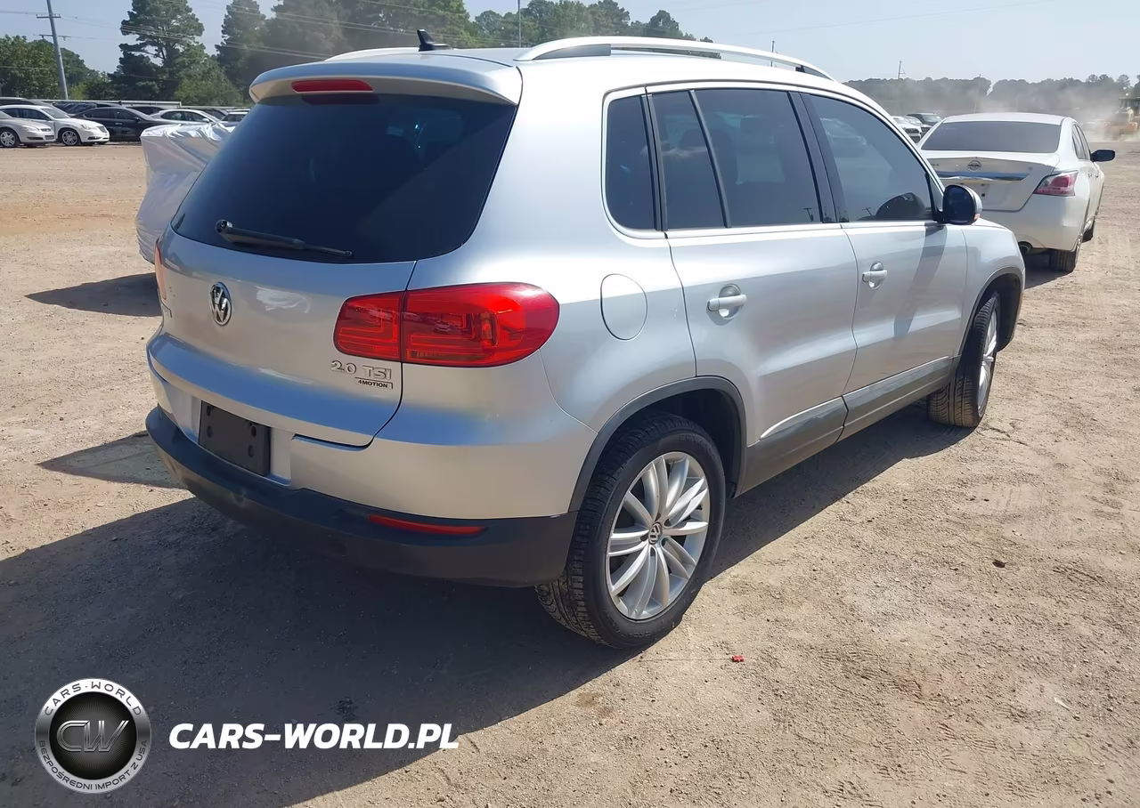2012 Volkswagen Tiguan Se VIN:WVGBV7AX5CW558423 - 4