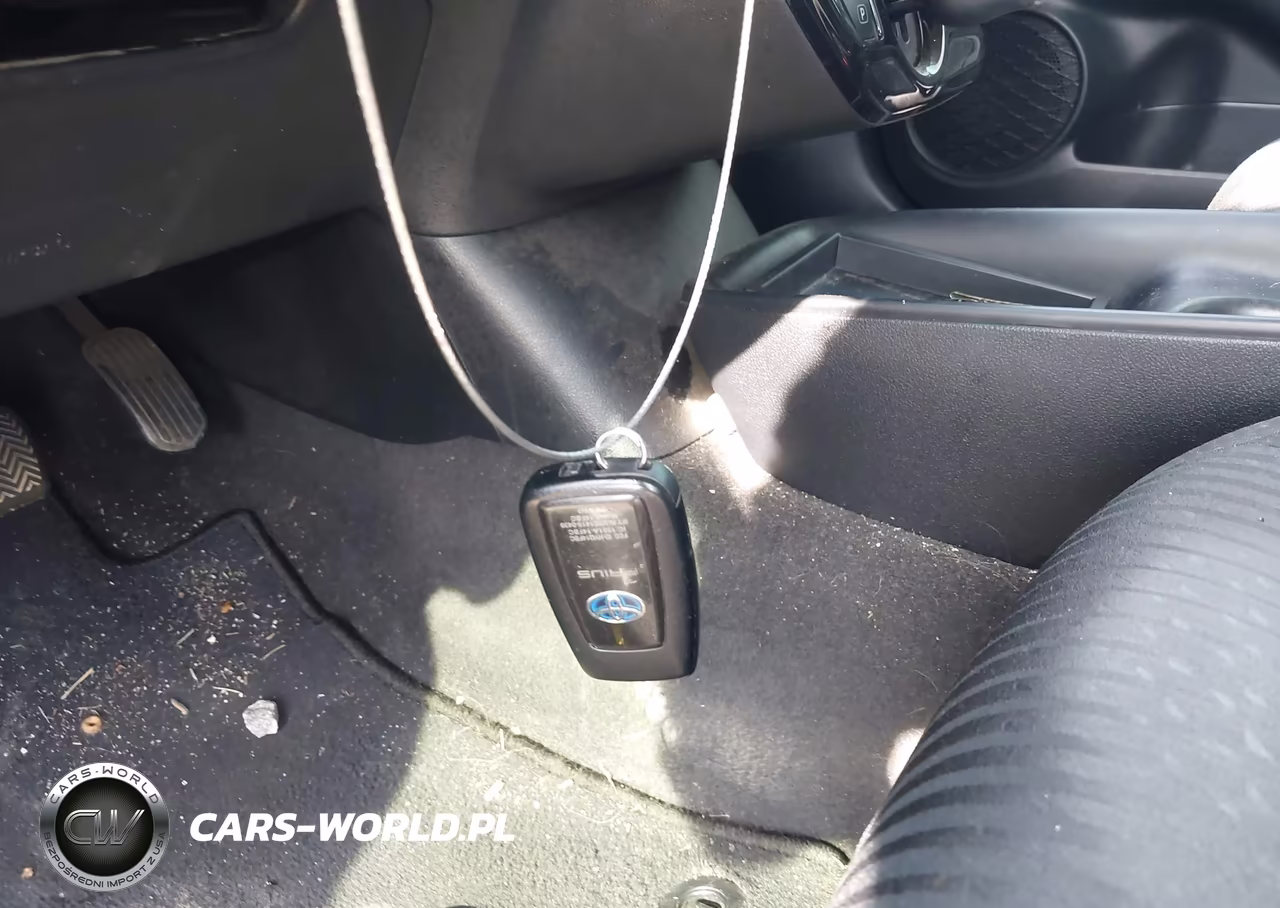 2017 Toyota Prius Two VIN:JTDKBRFU6H3032625 - 11