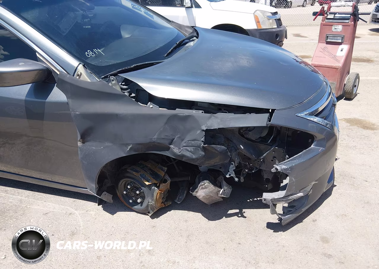 2015 Nissan Altima 2.5 S VIN:1N4AL3AP5FN896094 - 13