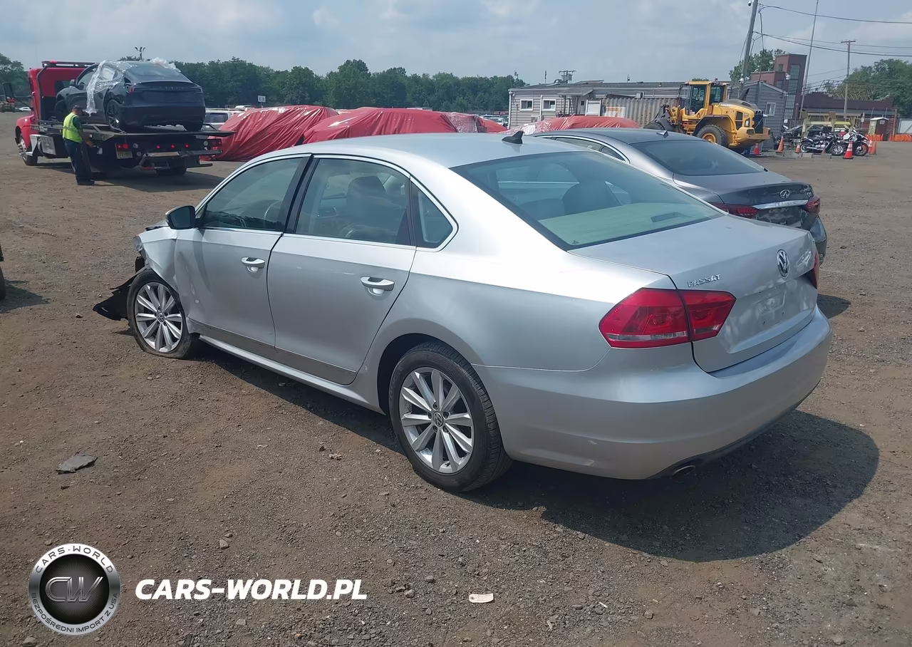 2013 Volkswagen Passat 2.5L Sel VIN:1VWCP7A31DC082090 - 3