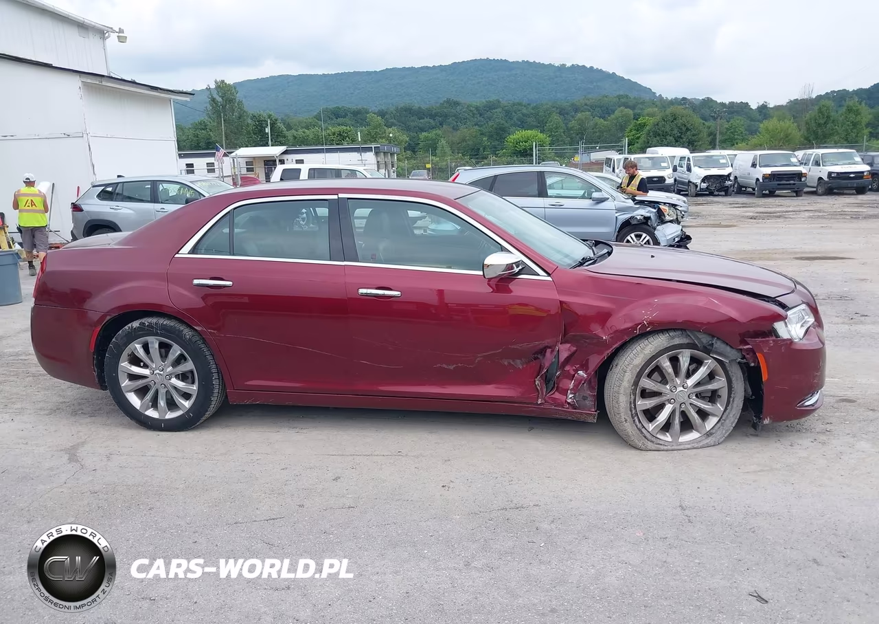 2018 Chrysler 300 Limited Awd VIN:2C3CCAKG9JH177197 - 13