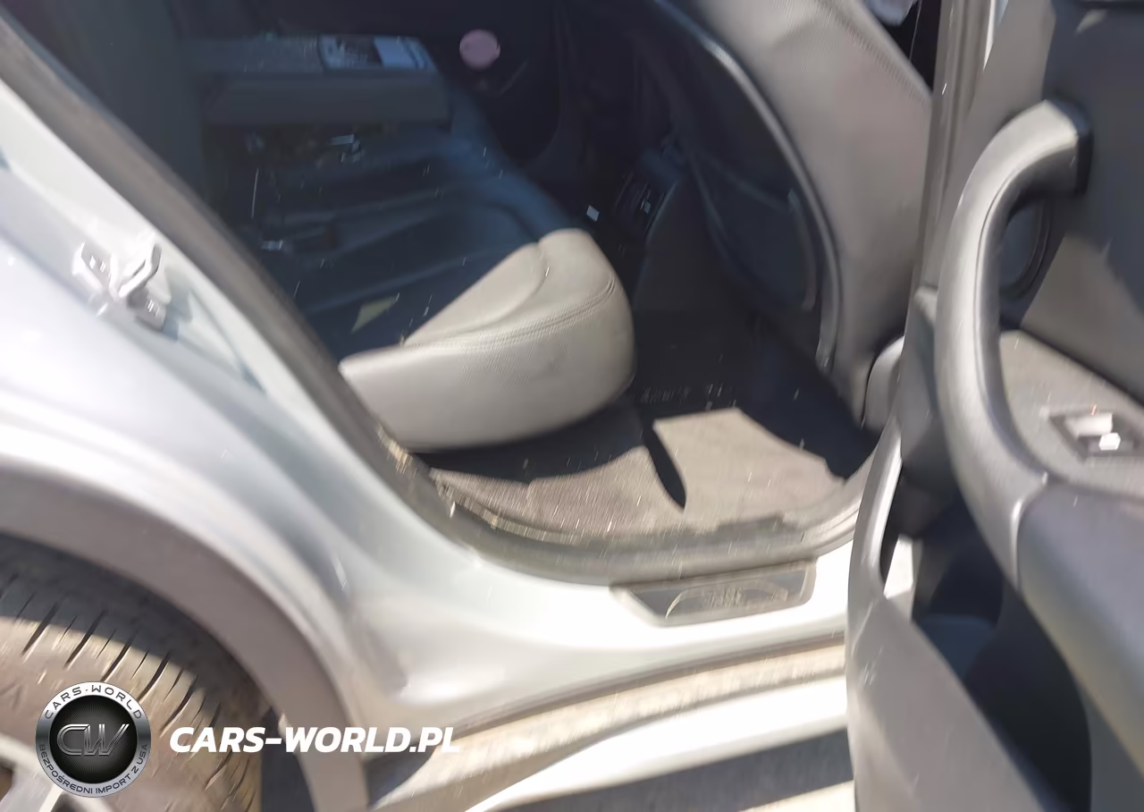 2019 BMW X1 Sdrive28I VIN:WBXHU7C59K3H46400 - 8