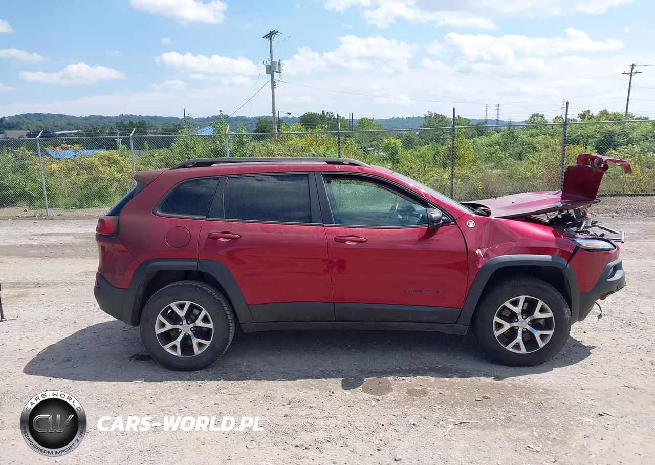 2015 Jeep Cherokee Trailhawk VIN:1C4PJMBS2FW649810 - 13