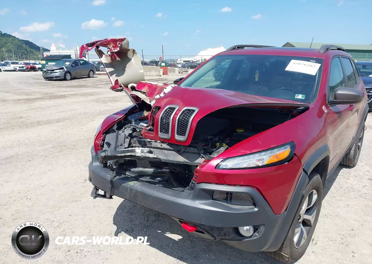 2015 Jeep Cherokee Trailhawk VIN:1C4PJMBS2FW649810 - 6