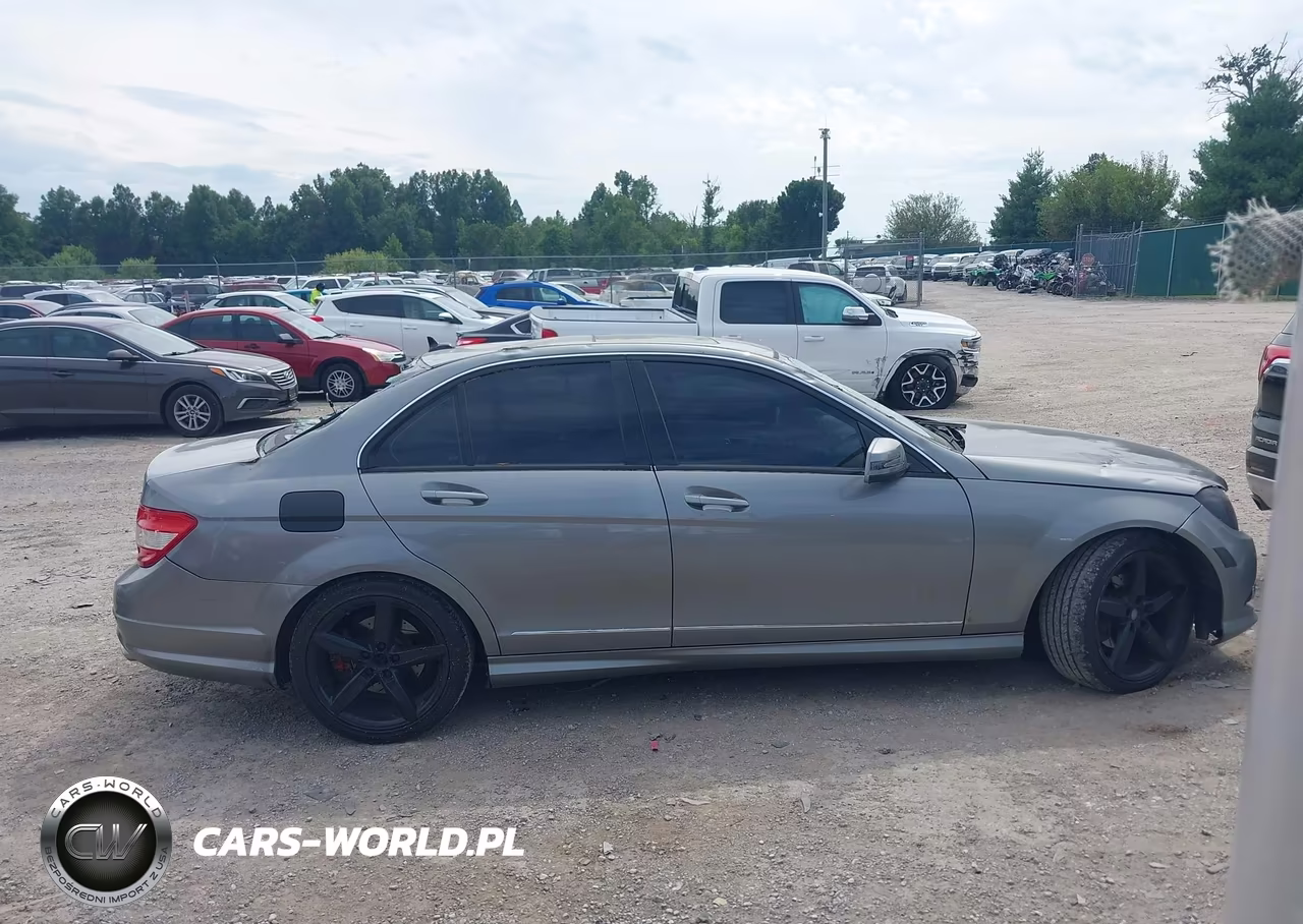 2010 Mercedes-Benz C 300 Sport 4Matic VIN:WDDGF8BB8AR131979 - 12