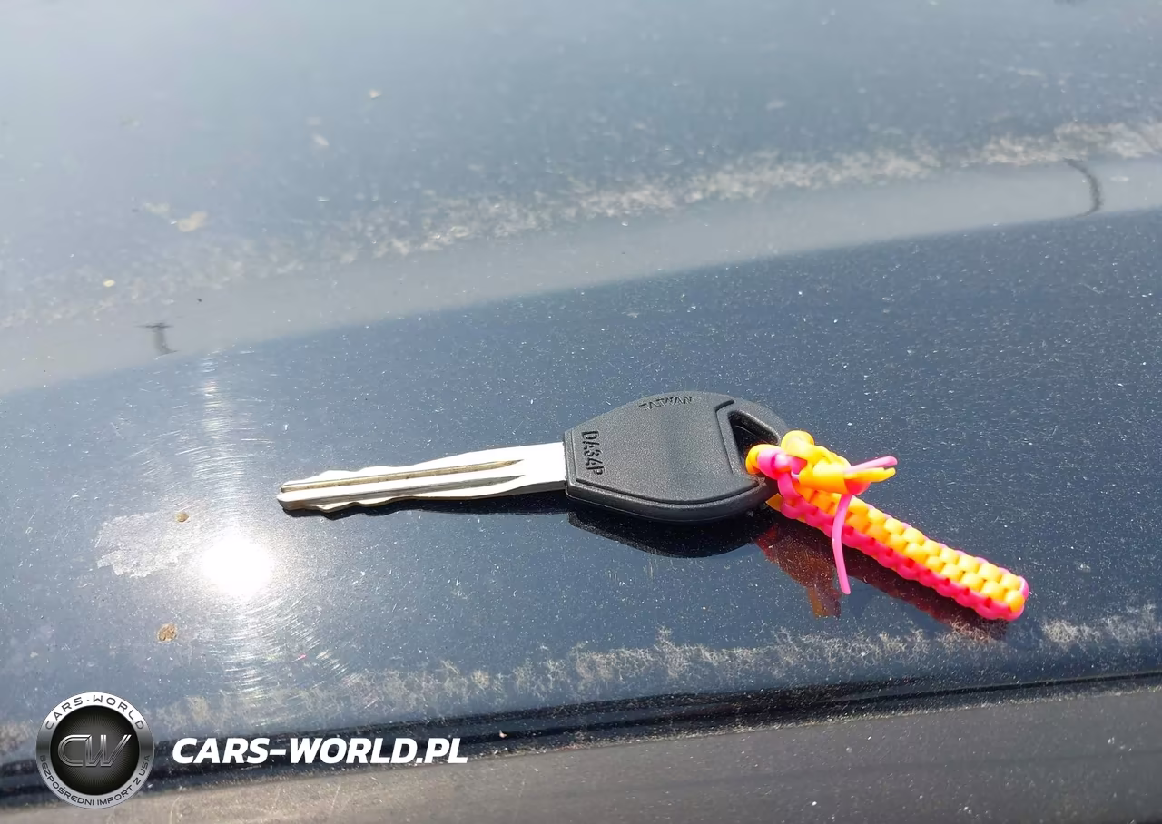 2015 Nissan Versa Note S Plus VIN:3N1CE2CPXFL450370 - 11
