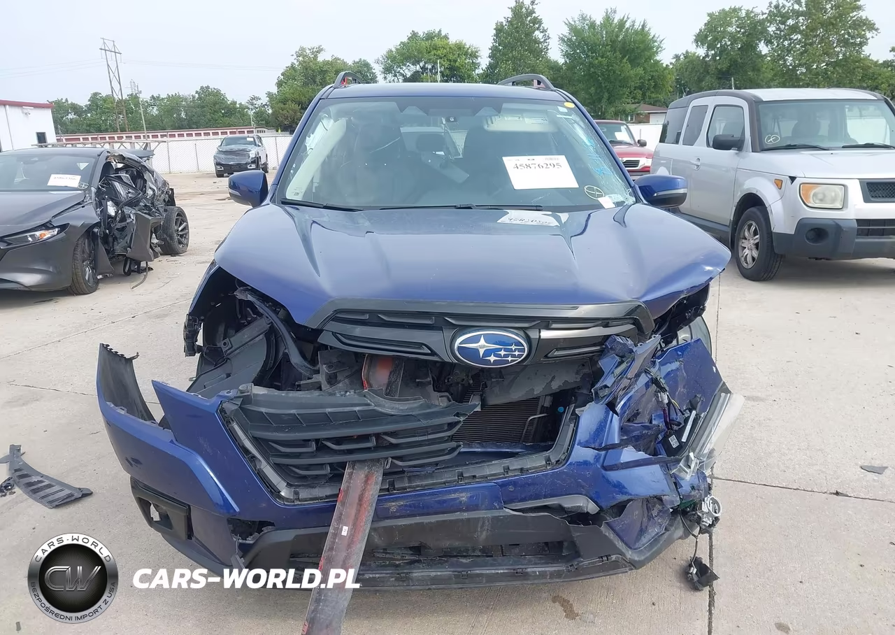 2024 Subaru Forester Sport VIN:JF2SKAGC4RH428744 - 12