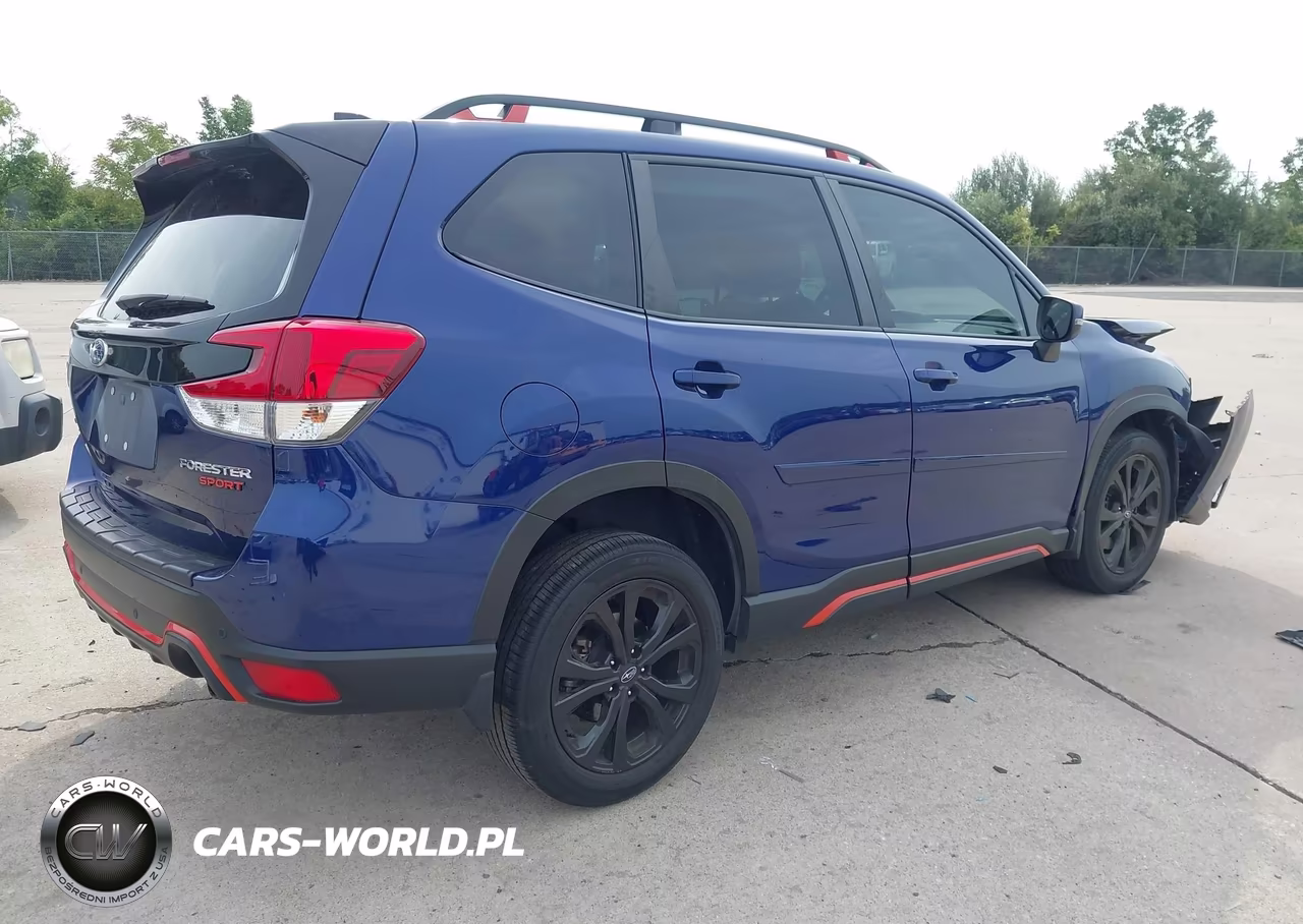 2024 Subaru Forester Sport VIN:JF2SKAGC4RH428744 - 4