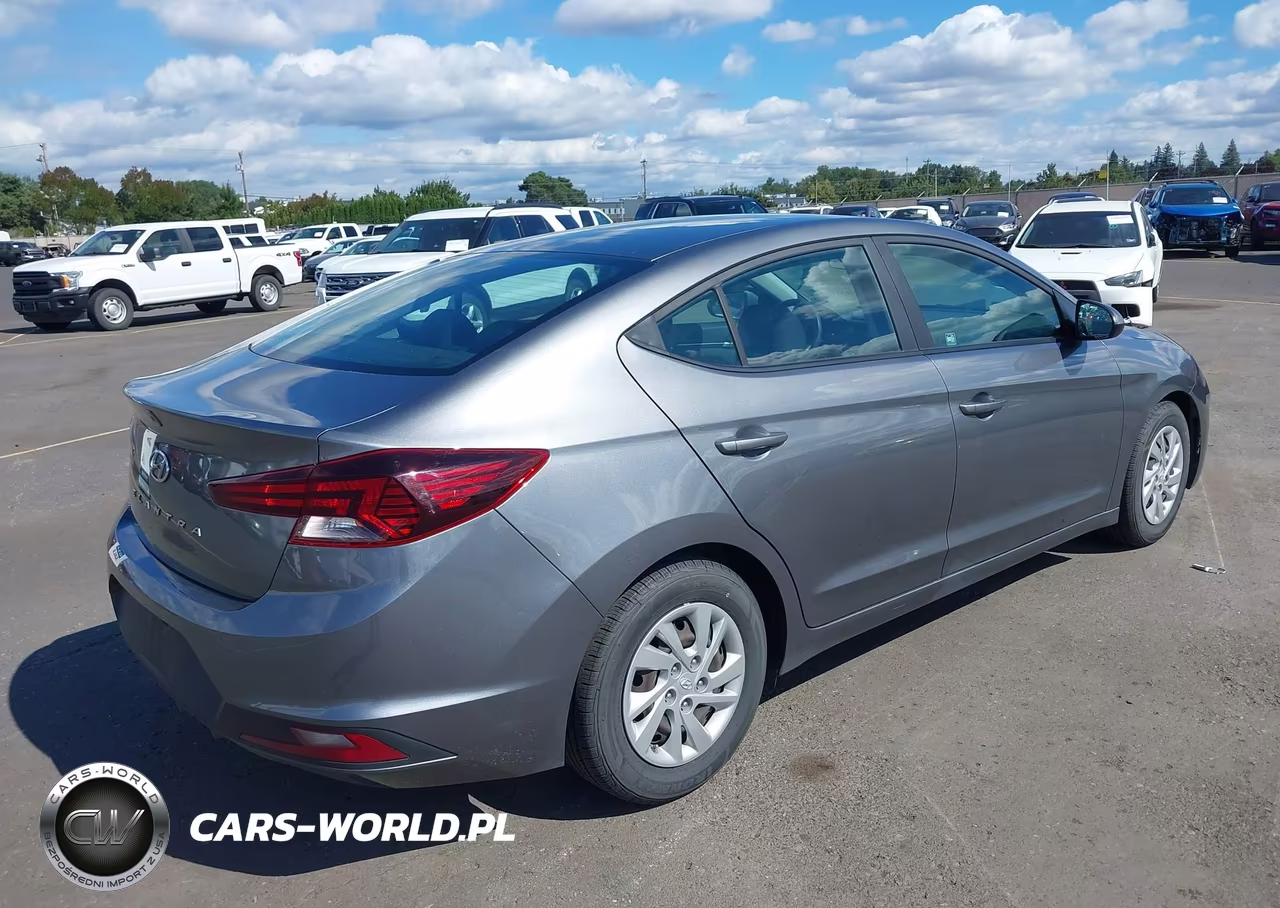 2019 Hyundai Elantra Se VIN:5NPD74LF5KH476576 - 4