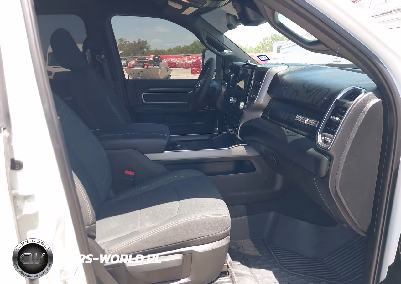 2026 Ram 3500 Lone Star 4X4 8' Box VIN:3C63RRHL0TG275039 - 7