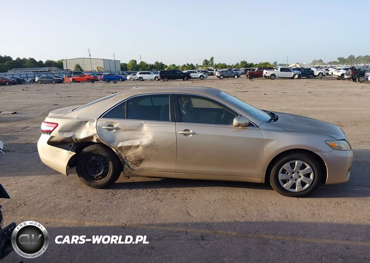 2010 Toyota Camry Le VIN:4T1BF3EKXAU084398 - 13