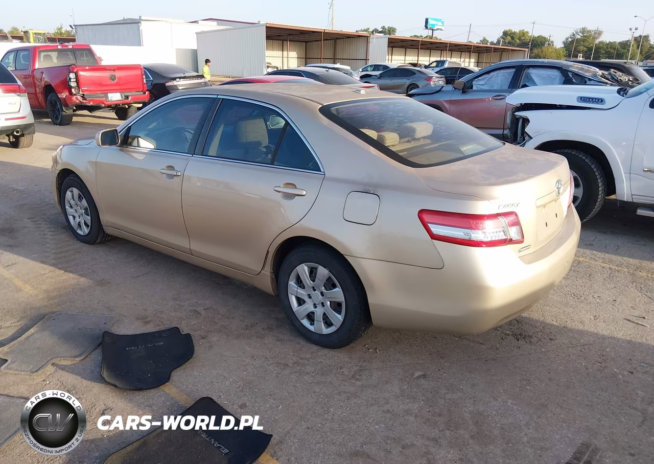 2010 Toyota Camry Le VIN:4T1BF3EKXAU084398 - 3