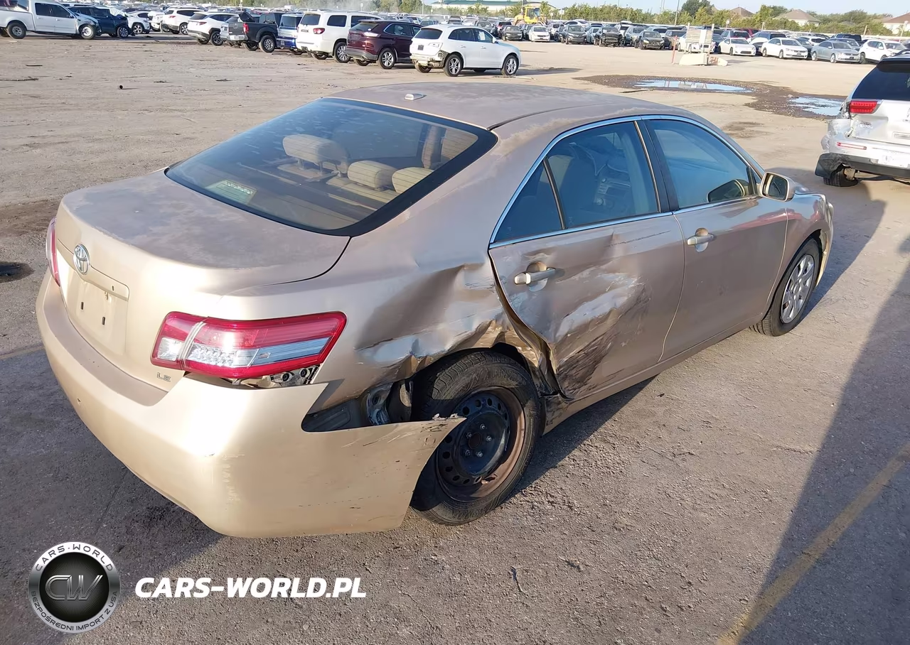 2010 Toyota Camry Le VIN:4T1BF3EKXAU084398 - 4