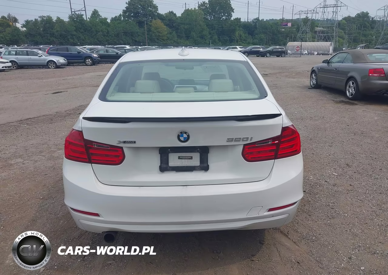 2014 BMW 320I xDrive VIN:WBA3C3C57EF983516 - 16